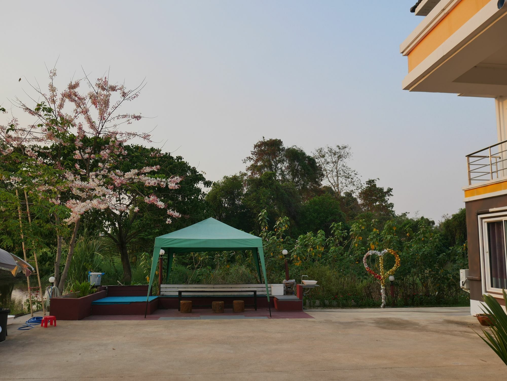 Jumpa Resort Hotel Phitsanulok Buitenkant foto